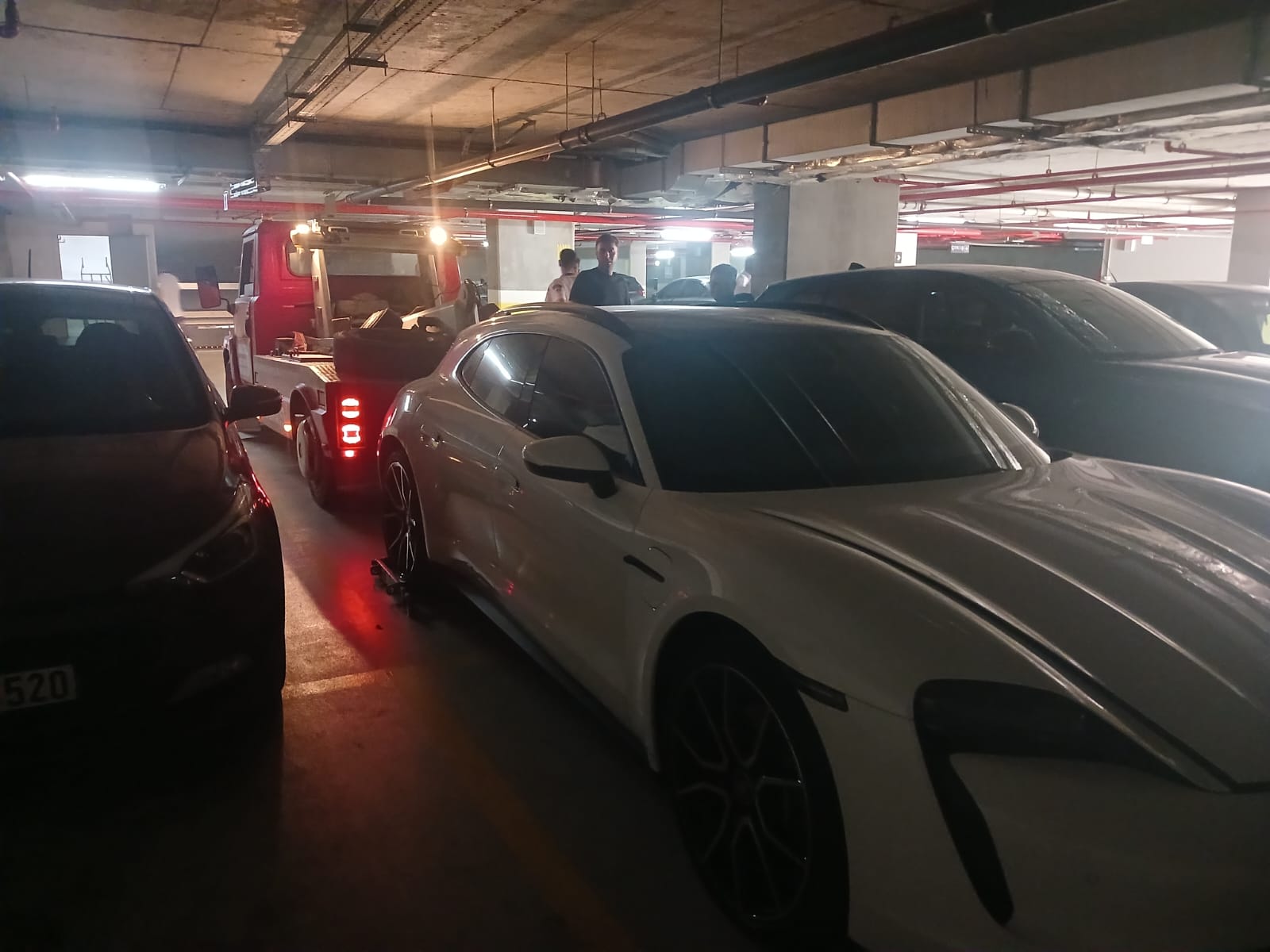 Danacıoğlu Oto Çekici Hizmet Görseli 30 - Lüks Araba Çekici